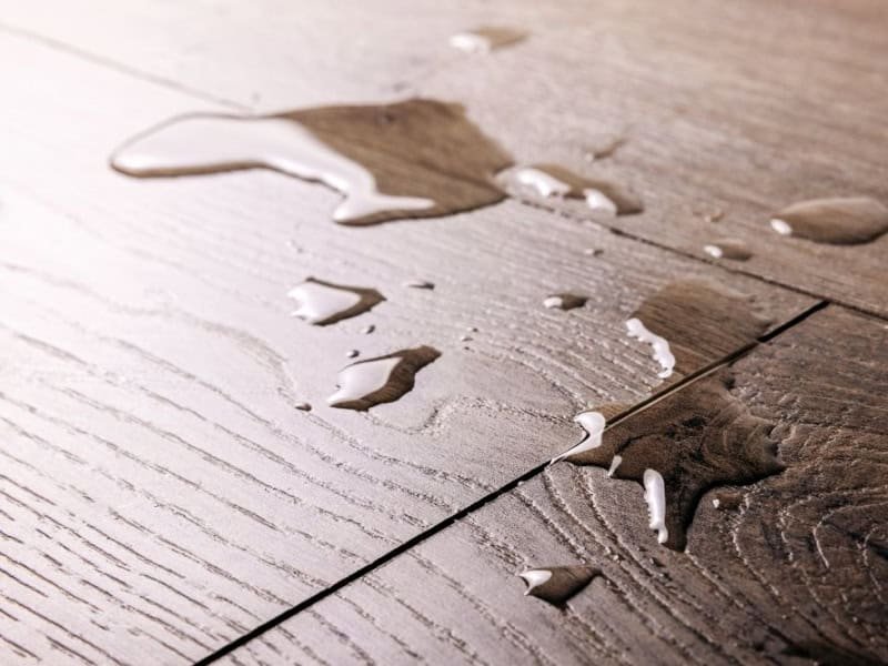 laminate-vs-hardwood-understanding-long-term-performance-3