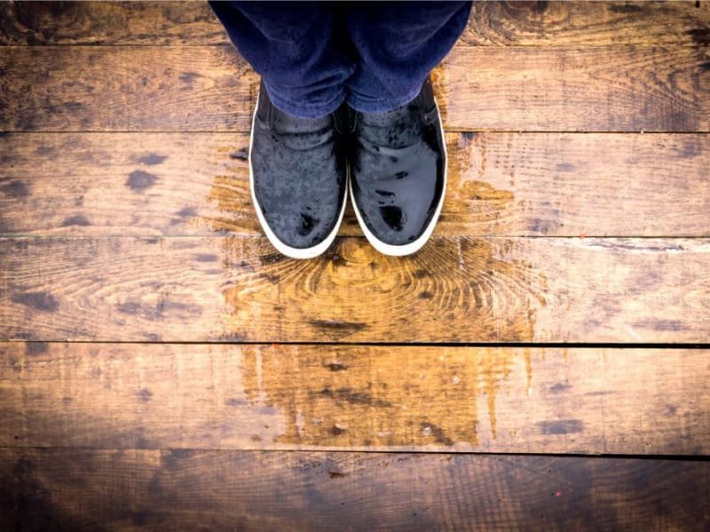 laminate-vs-hardwood-understanding-long-term-performance-4